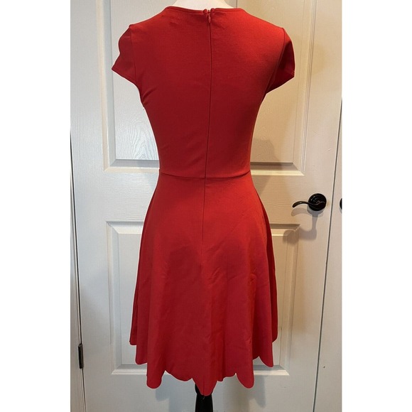 Lulus Red Scalloped Hem Cap Sleeve Dress Womens S Valentines Day Flirty Fun Zip - Picture 2 of 9